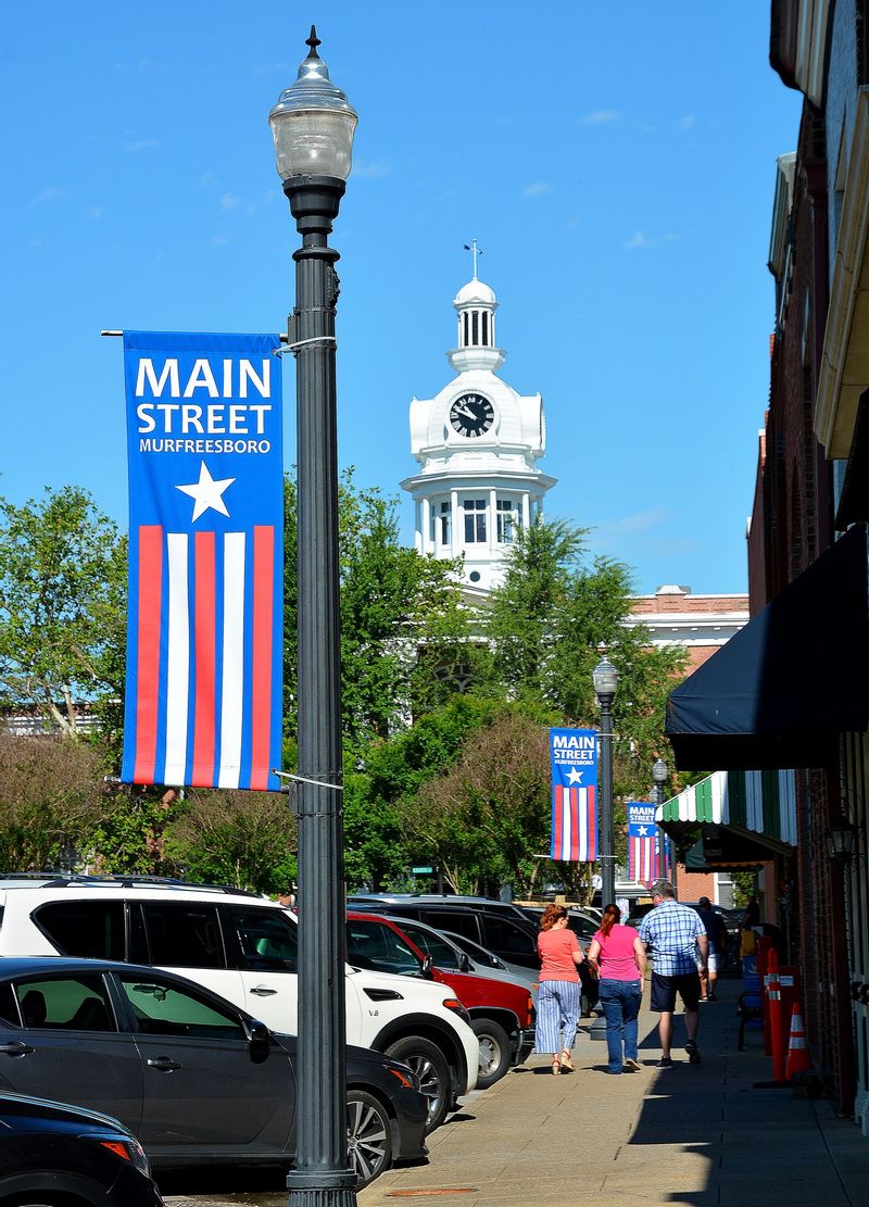Main Street looking toward the Rutherford County courthouse